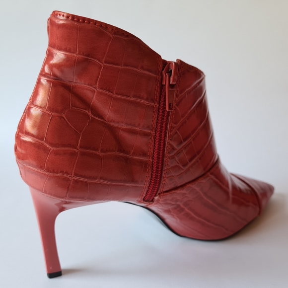 Zara Trafaluc Pointed Toe Red Watermelon Embossed Booties Heels Ankle Boots sz40 - Picture 9 of 16
